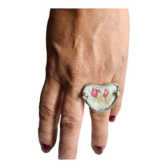 Broken China Ring With Upcycled Silver Spoon Band & Vintage Floral Design Sz 7.5 - Picture 9 of 10